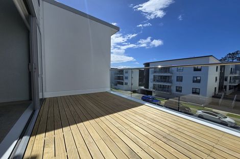 Photo of property in 2d/136 Stancombe Road, Flat Bush, Auckland, 2016