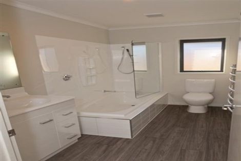 Photo of property in 32 Brittan Drive, Rolleston, 7615