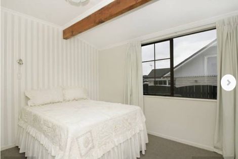 Photo of property in 21 Woodfield Avenue, Roslyn, Palmerston North, 4414