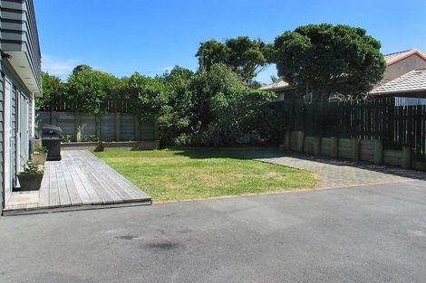 Photo of property in 76a Te Pene Avenue, Titahi Bay, Porirua, 5022