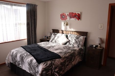 Photo of property in 834 Main North Road, Belfast, Christchurch, 8051