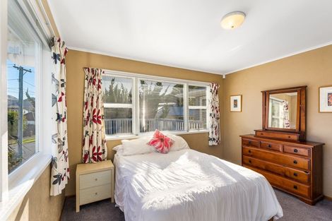 Photo of property in 69 Thomas Street, Stokes Valley, Lower Hutt, 5019