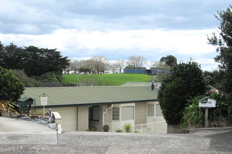 Photo of property in 11 Pamir Place, Welcome Bay, Tauranga, 3112