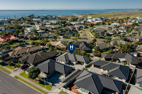 Photo of property in 17 Emerald Shores Drive, Papamoa Beach, Papamoa, 3118