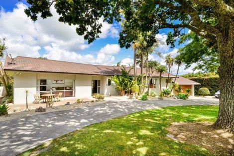 Photo of property in 79 Tawa Road, Kumeu, 0891