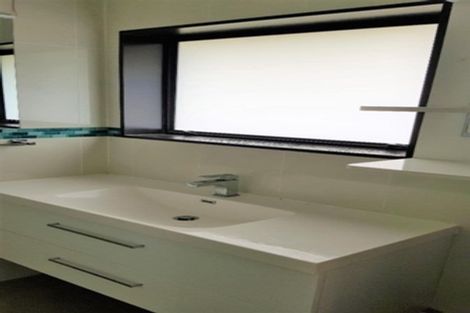 Photo of property in 870a Beach Road, Waiake, Auckland, 0630