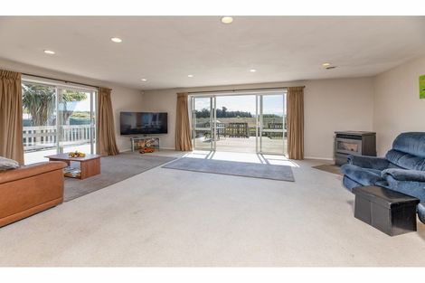 Photo of property in 437 Kainga Road, Brooklands, Christchurch, 8083