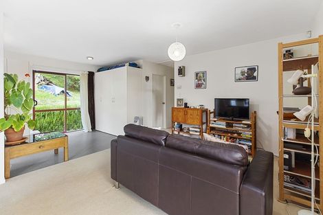 Photo of property in 26 Omapere Street, Waitangirua, Porirua, 5024