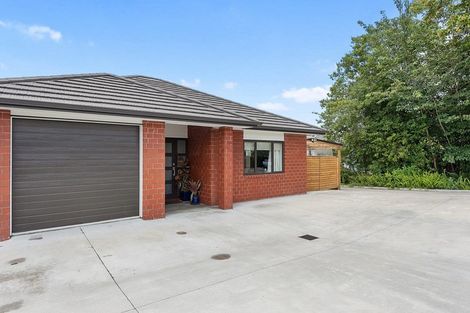 Photo of property in 12 Morrinsville Road, Hillcrest, Hamilton, 3216