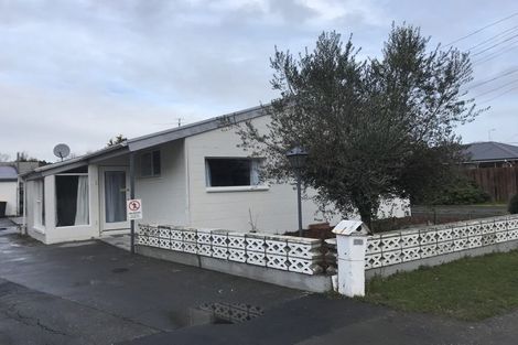 Photo of property in 1/12 Mcfaddens Road, St Albans, Christchurch, 8052