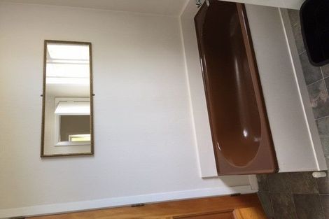 Photo of property in 28 Forest Road, Raumati South, Paraparaumu, 5032