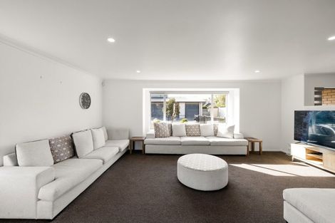 Photo of property in 5 Compton Grove, Huntington, Hamilton, 3210