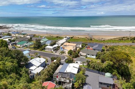 Photo of property in 9 Moana Street, Kaka Point, Balclutha, 9271