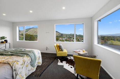 Photo of property in 103 Kakariki Grove, Waikanae, 5036