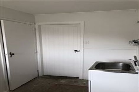 Photo of property in 35 Cavendish Square, Strathmore Park, Wellington, 6022