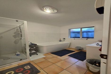 Photo of property in 20 Kath Hopper Drive, Orewa, 0931