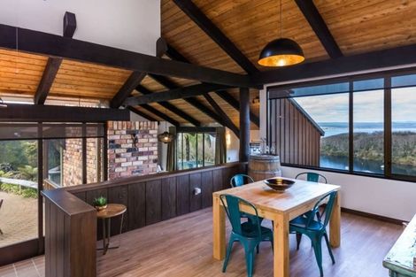 Photo of property in 12 Ewing Grove, Acacia Bay, Taupo, 3330