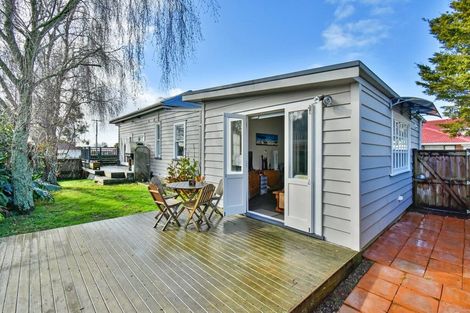 Photo of property in 55 Landscape Road, Papatoetoe, Auckland, 2025