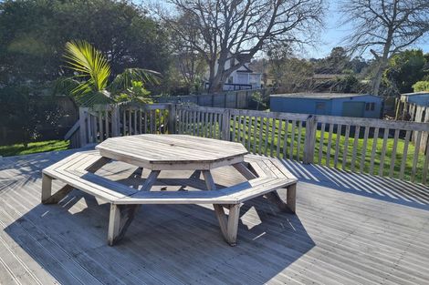 Photo of property in 669 Swanson Road, Swanson, Auckland, 0612