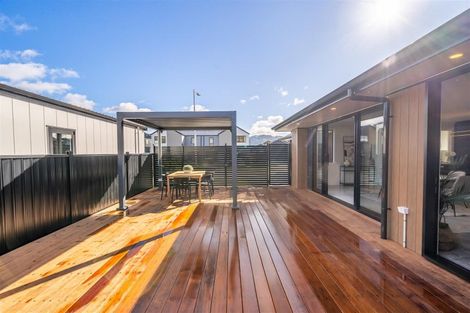 Photo of property in 17 Cynisca Crescent, Wallaceville, Upper Hutt, 5018