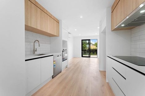 Photo of property in 14c Fortyfoot Lane, Sunnyhills, Auckland, 2010