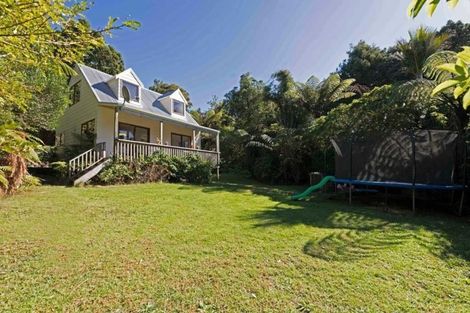 Photo of property in 789a Scenic Drive, Henderson Valley, Auckland, 0612