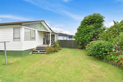 Photo of property in 14 Adel Place, Weymouth, Auckland, 2103
