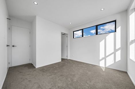 Photo of property in 1 Te Kaapia Road, Papakura, 2110