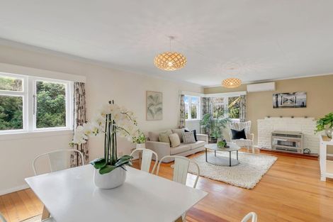 Photo of property in 9 Chester Road, Tawa, Wellington, 5028