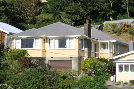 Photo of property in 87 Farnham Street, Mornington, Wellington, 6021