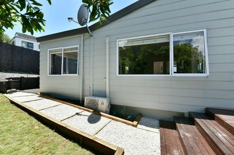Photo of property in 2/4 Kenneth Hopper Place, Manly, Whangaparaoa, 0930
