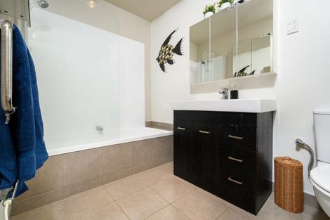 Photo of property in 633 Swanson Road, Swanson, Auckland, 0612