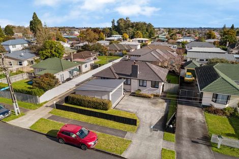Photo of property in 20 Grove Road, Papakura, 2110