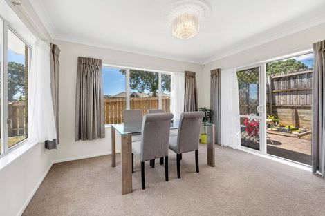 Photo of property in 41 Maghera Drive, East Tamaki Heights, Auckland, 2016