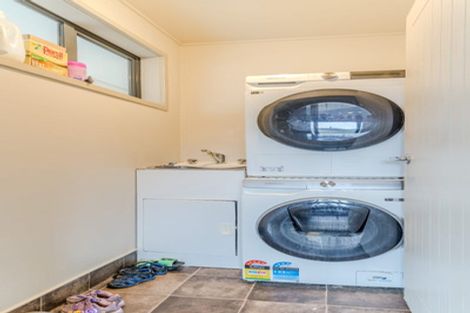 Photo of property in 13 Elderlee Street, Milton, 9220