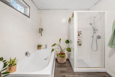 Photo of property in 122 Tremaine Avenue, Westbrook, Palmerston North, 4412