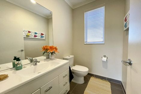 Photo of property in 40c Waiake Street, Torbay, Auckland, 0630