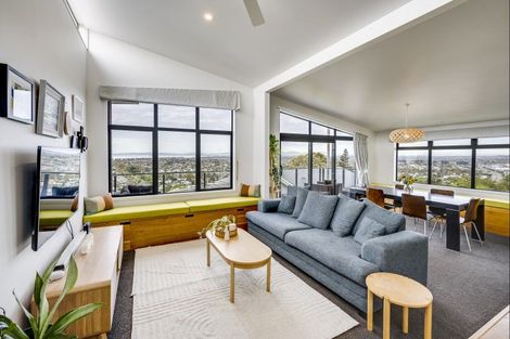 Photo of property in 13 Havelock Road, Hospital Hill, Napier, 4110