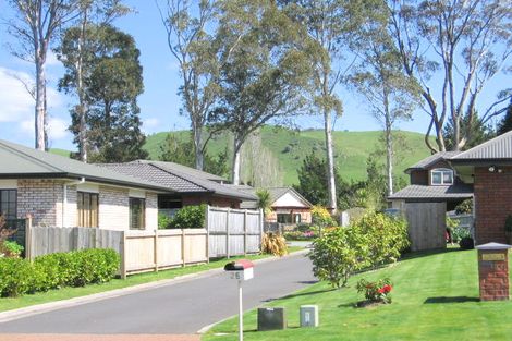 Photo of property in 25 Caulfield Place, Pukehangi, Rotorua, 3015