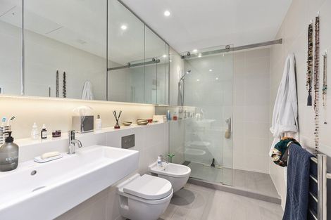 Photo of property in Clyde Quay Wharf, 3c/6 Clyde Quay Wharf, Te Aro, Wellington, 6011