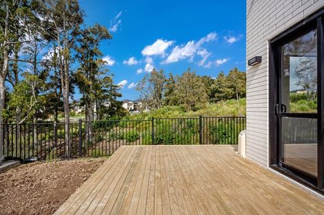 Photo of property in 25 Tannaghmore Drive, Flat Bush, Auckland, 2019