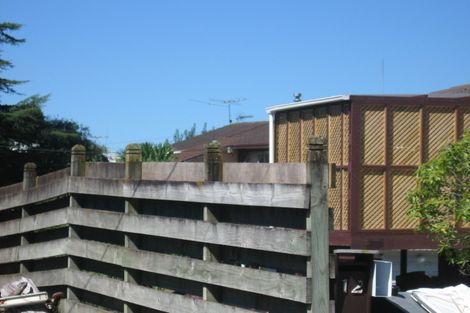 Photo of property in 10 Kelston Street, New Lynn, Auckland, 0600