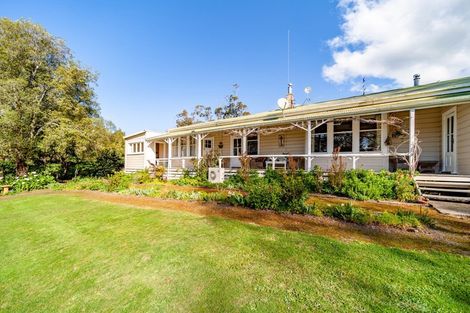 Photo of property in 683 Atua Road, Elsthorpe, Havelock North, 4295