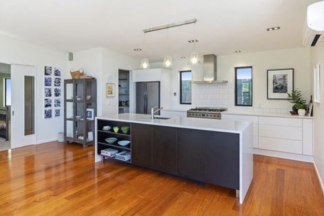 Photo of property in 16 Iles Lane, Cashmere, Christchurch, 8022