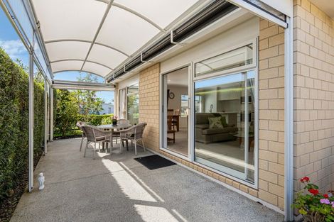 Photo of property in 14 Hatton Road, Orewa, 0931