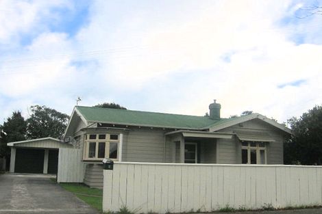 Photo of property in 34 Kingswood Street, Takaro, Palmerston North, 4412
