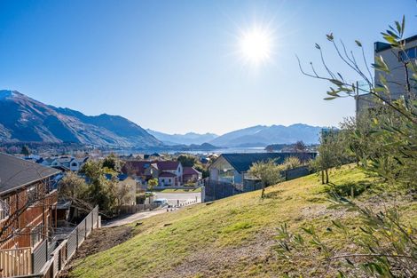 Photo of property in 4 Tenby Street, Wanaka, 9305