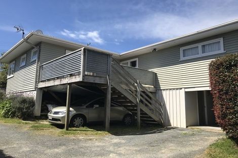 Photo of property in 48 Savoy Road, Glen Eden, Auckland, 0602