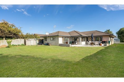 Photo of property in 23 Oriental Parade, Papamoa Beach, Papamoa, 3118