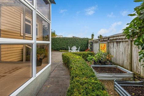 Photo of property in 46 Sanders Avenue, Westown, New Plymouth, 4310